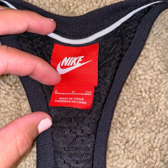 Nike Black Tank - Picture 3 of 5